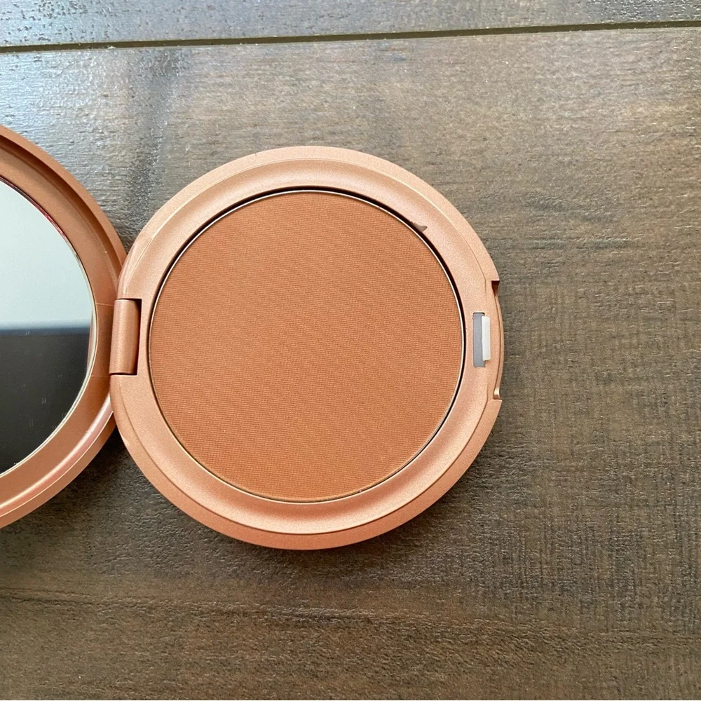Stila New in Box Discontinued Sun Bronzing Powder Shade 1